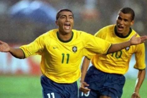 她善于根据 她善于根据