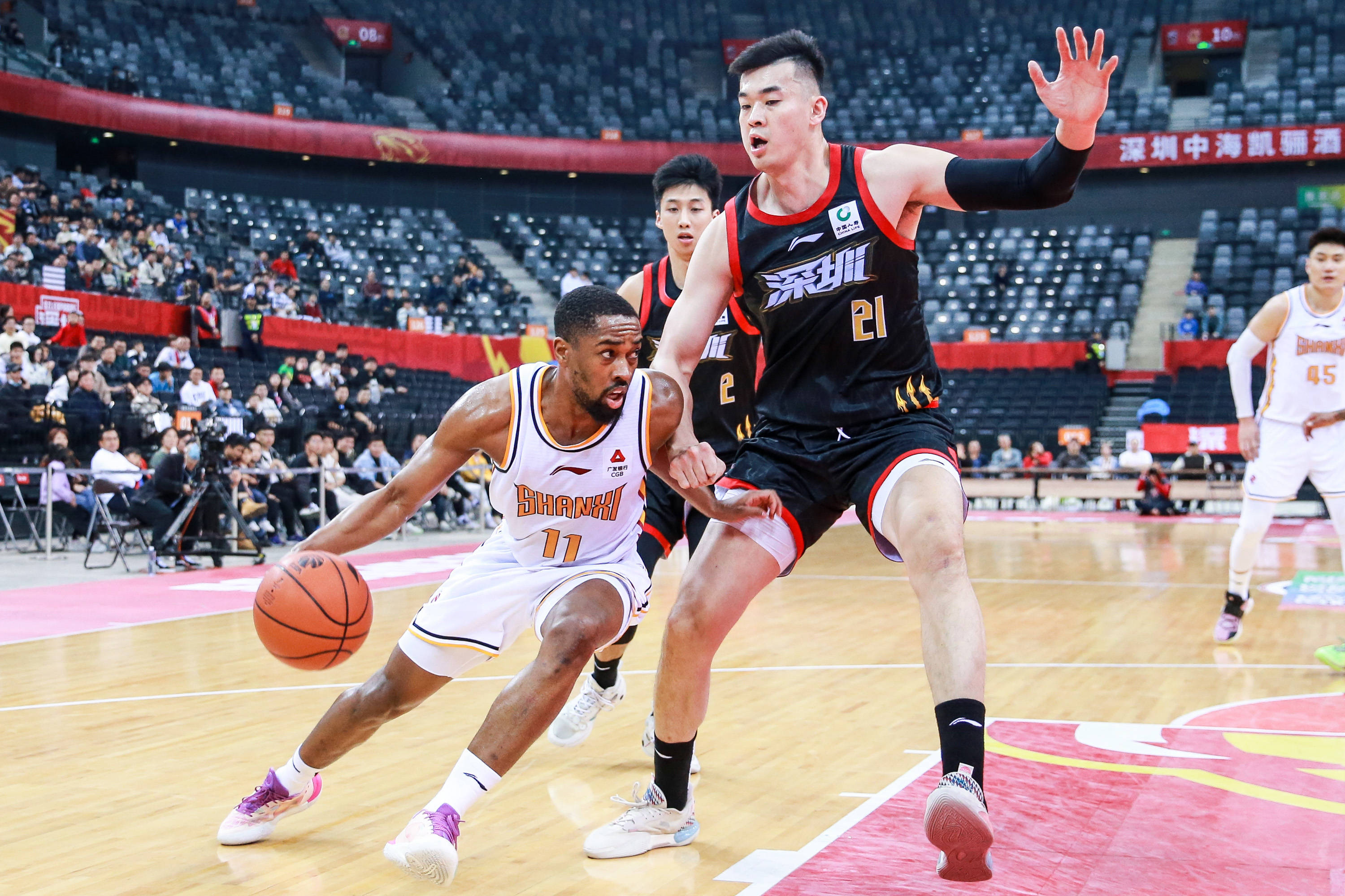 优先打内线 优先打内线